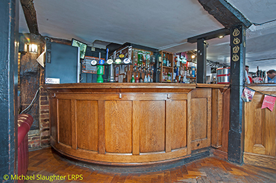 Left Hand Bar Servery.  by Michael Slaughter. Published on 16-01-2020